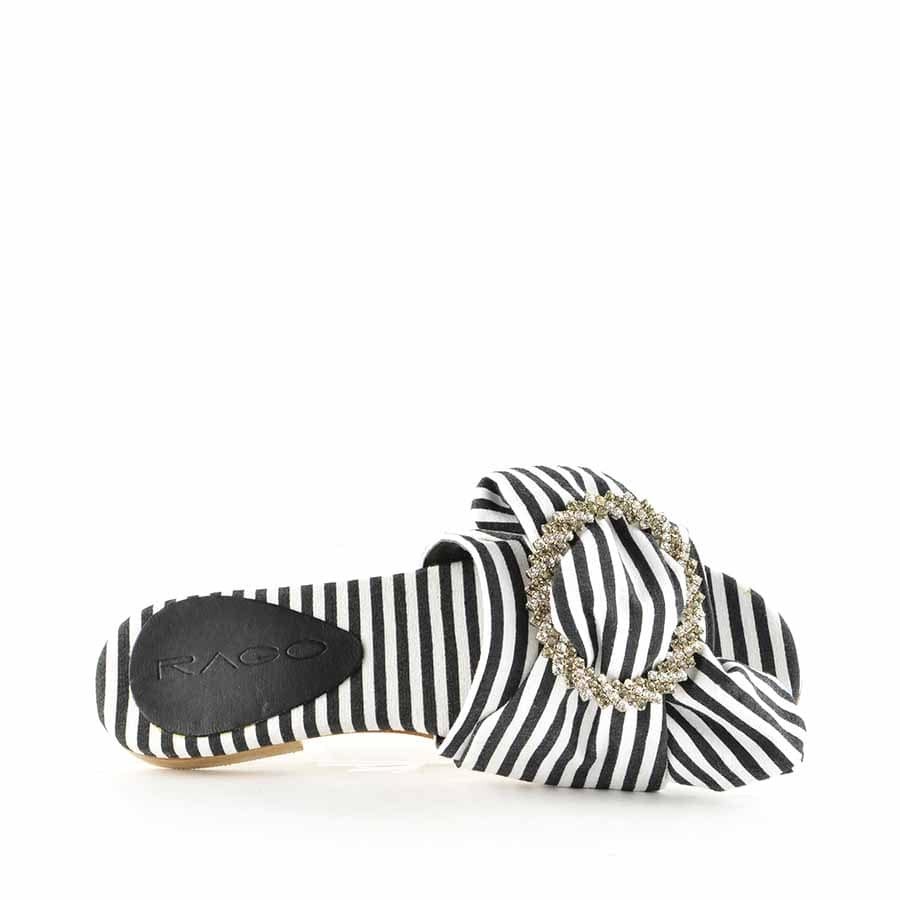 Rago collection sandalo flat ciabattina tessuto bianco nero swarovski