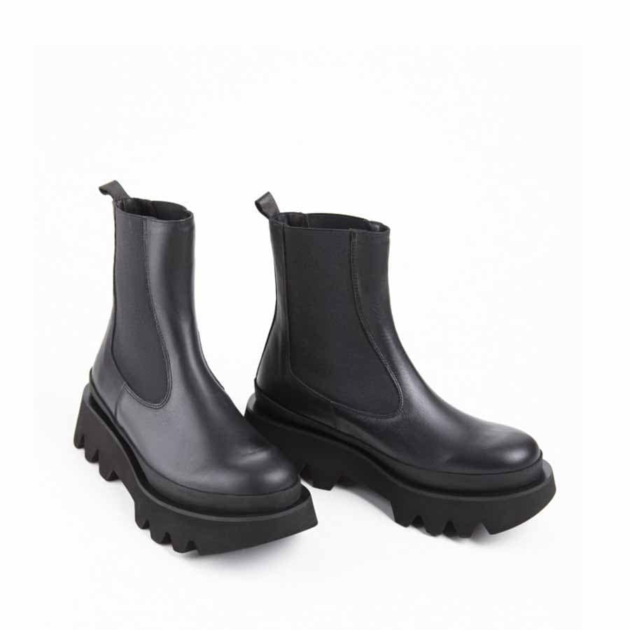 Paloma Barcelò stivaletto donna pelle Bianca napasoft Black