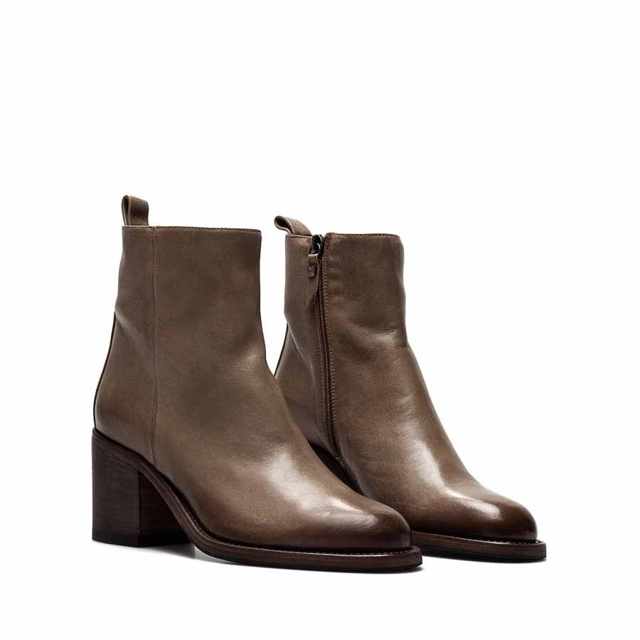 PANTANETTI donna anfibietto con zip e laccio in pelle delavè colore bordeaux