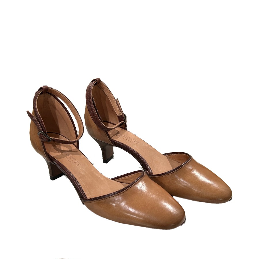 Women's pantanetti in brown aged leather