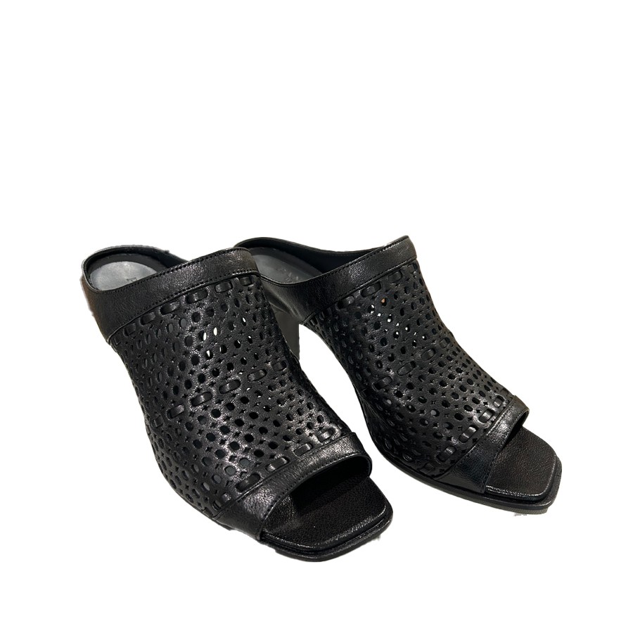 PANTANETTI donna Sabot traforato in pelle nero
