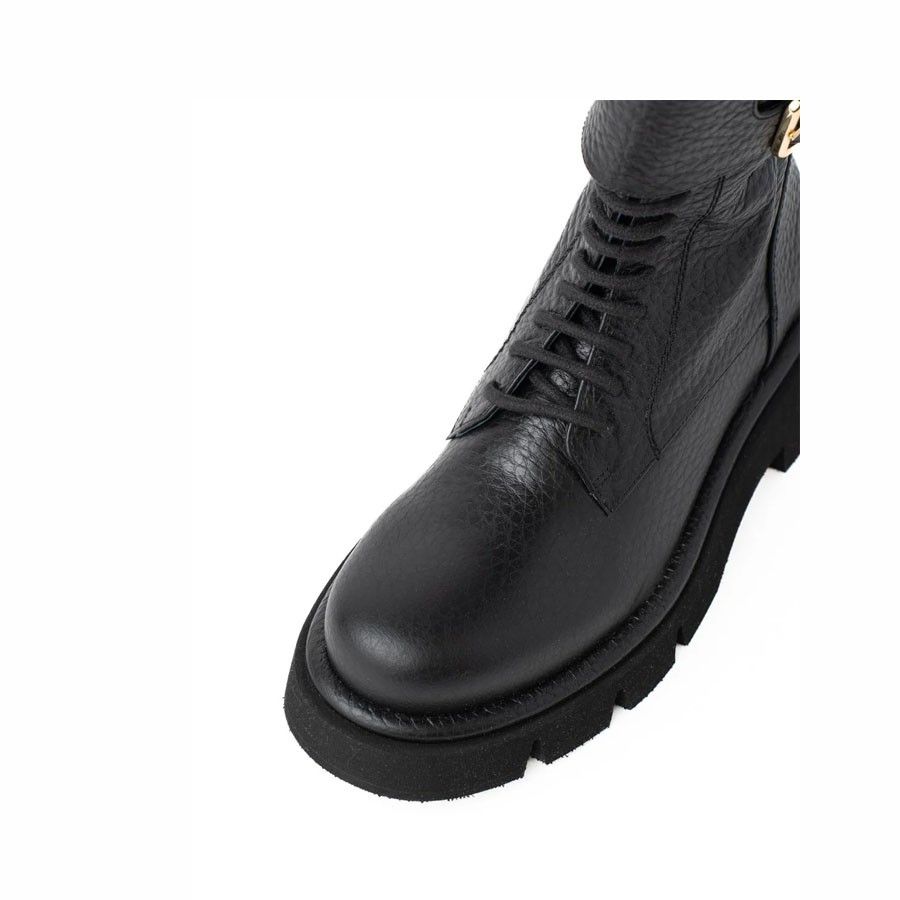 Paloma Barcelò combat boots Comba nappa grain black
