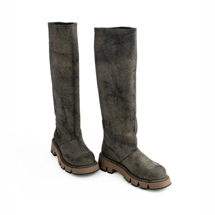 Paloma Barcelò Dores tsuede taupe boot