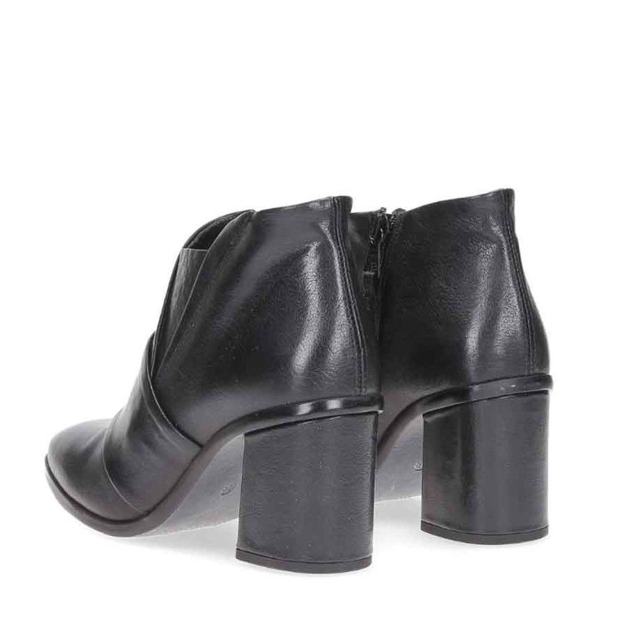 Mjus stivaletti con tacco vitello nero