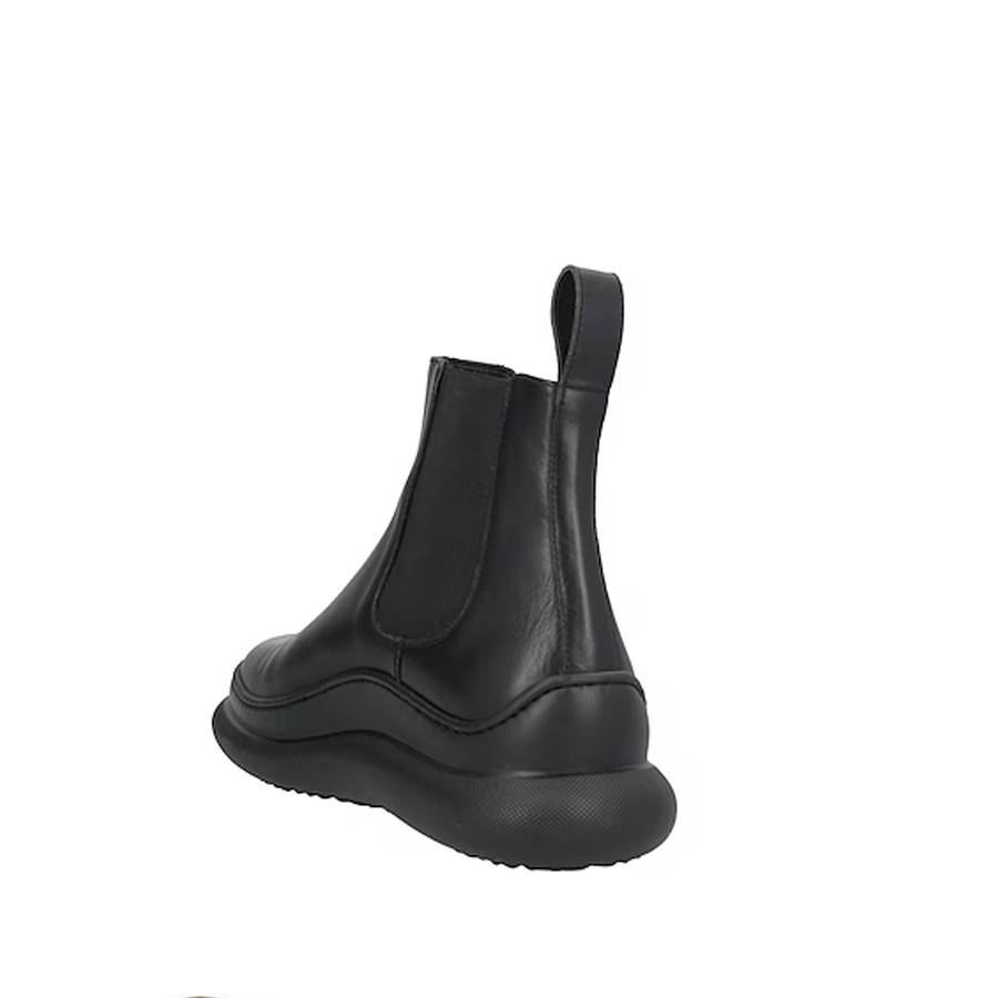 Stokton Chelsea boots with black leather elastic
