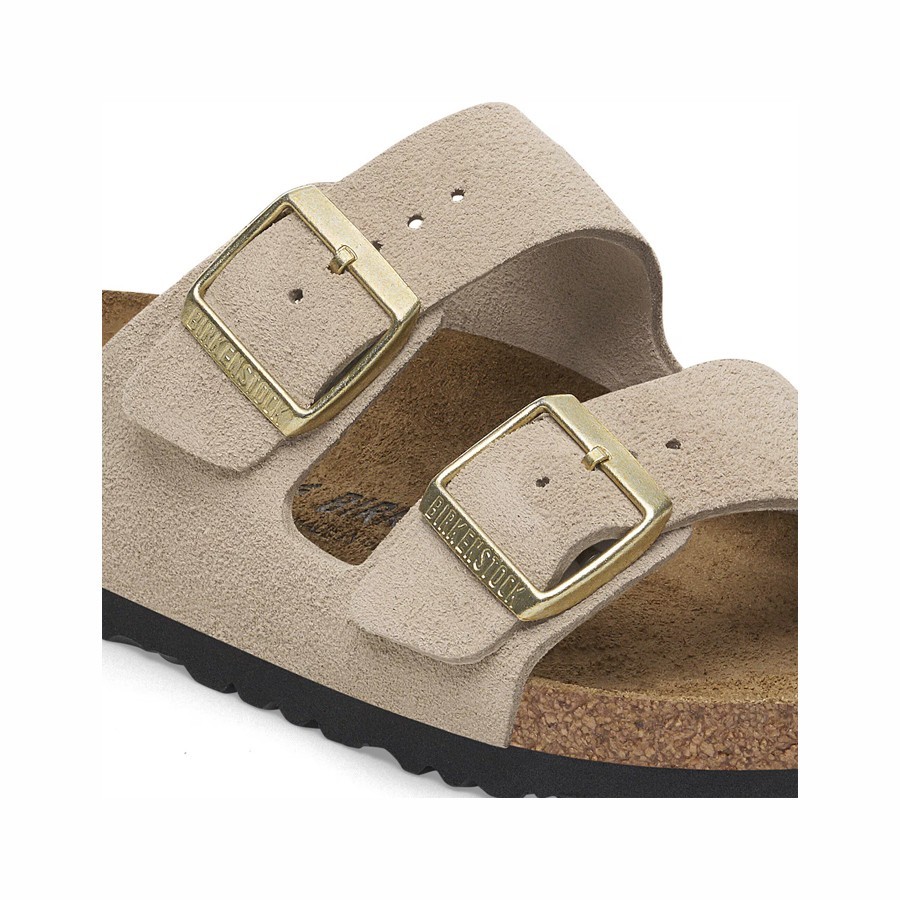Birkenstock Arizona Women's Sandal in Suede Sandcastle