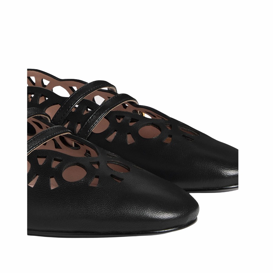 Coccinelle Risako women's ballerinas in black leather