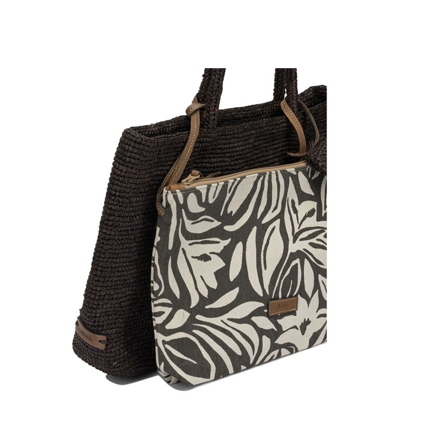 afar-shopping-in-raffia-alma