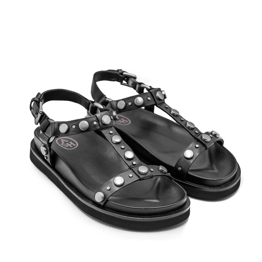 Ash Sandalo  UGO nero con borchie silver