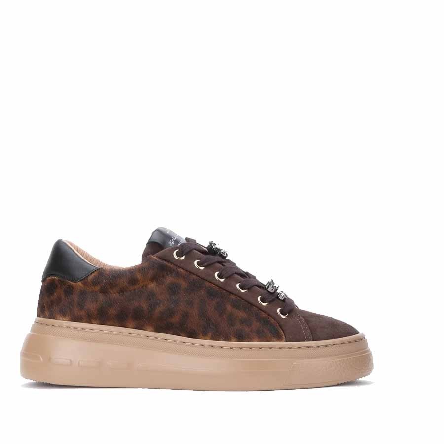 stokton-allacciato-donna-leo-crystal-220-070