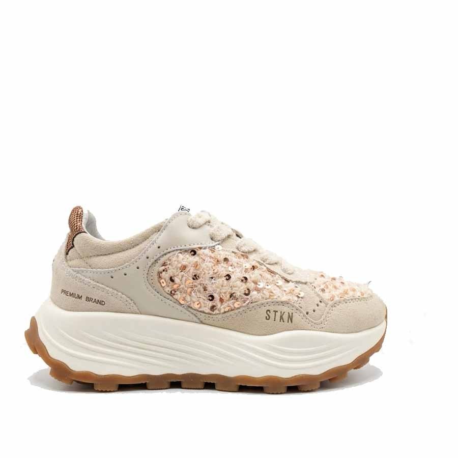 Stokton REVERSE laced up woman in nude champagne leather