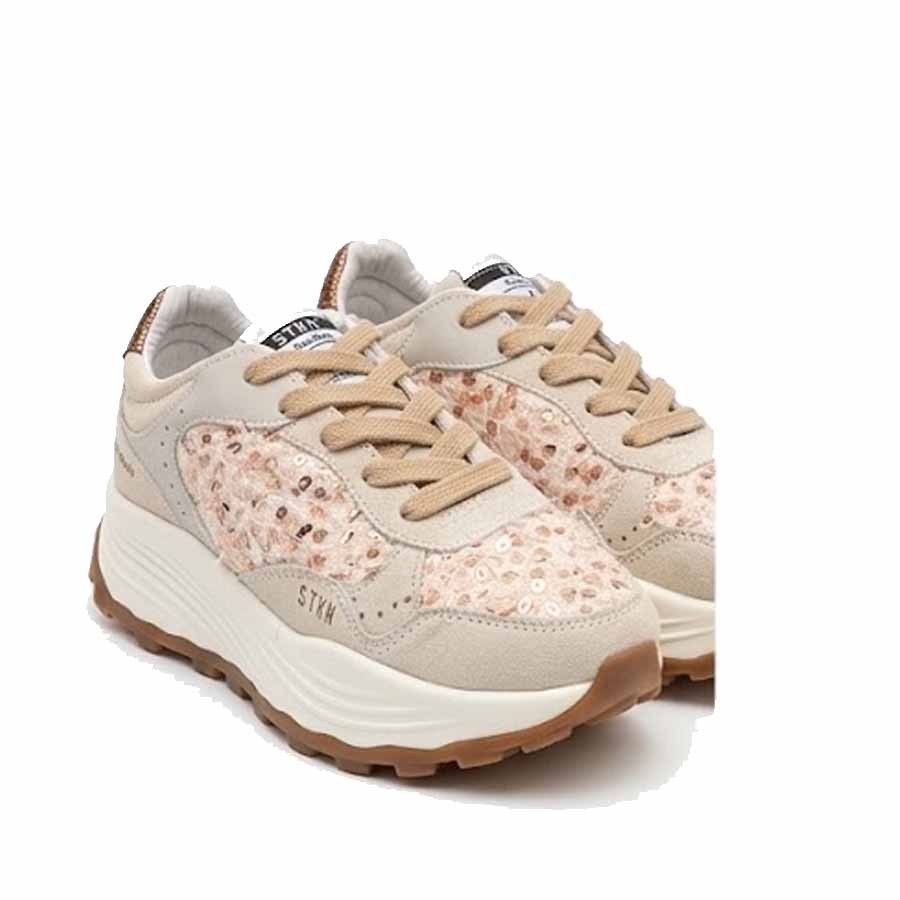Stokton REVERSE laced up woman in nude champagne leather